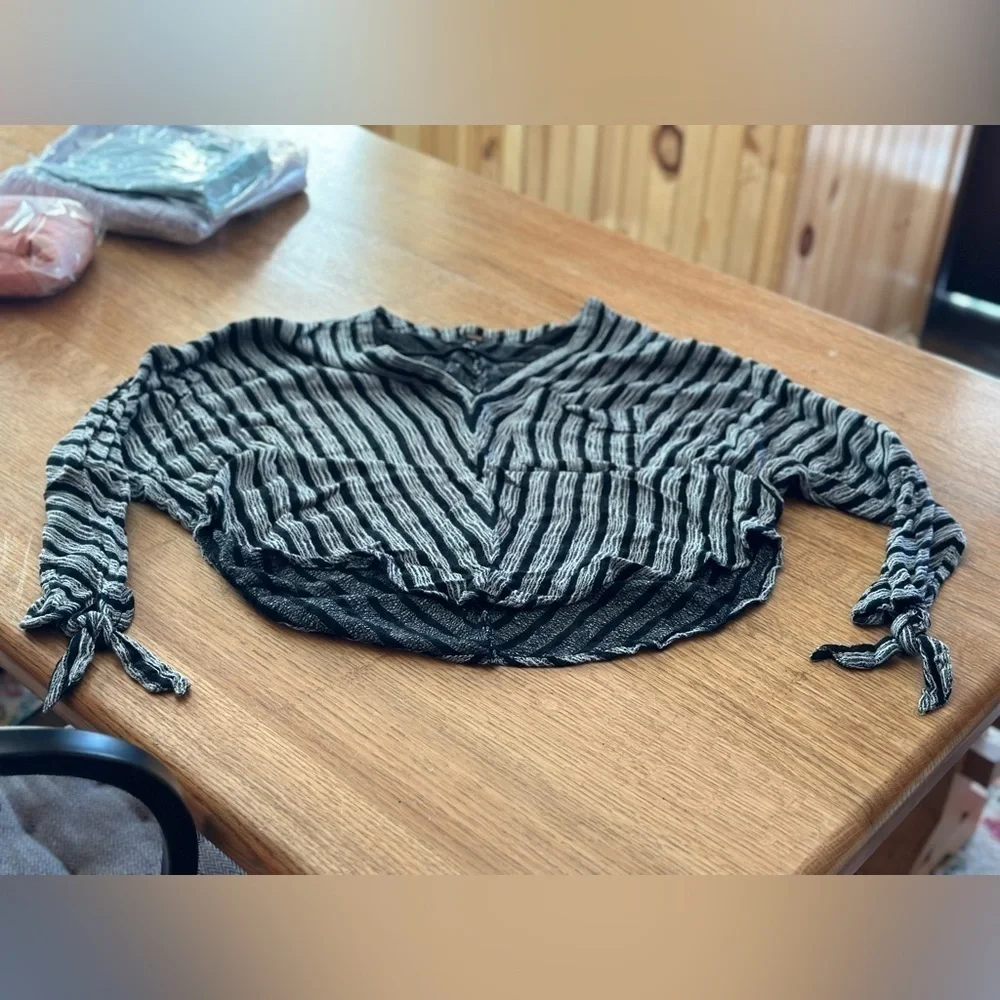 Free People EUC Morning Stripe Dolman Tie Sleeve Top Black White S Boho Pock
